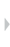 指向箭頭開始向后滾動